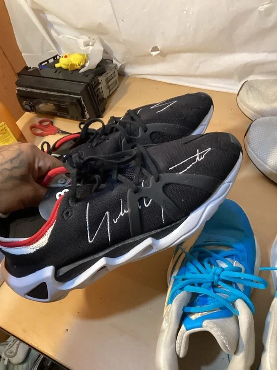 3 Men’s Shoes Size 11M - Picture 2 of 8